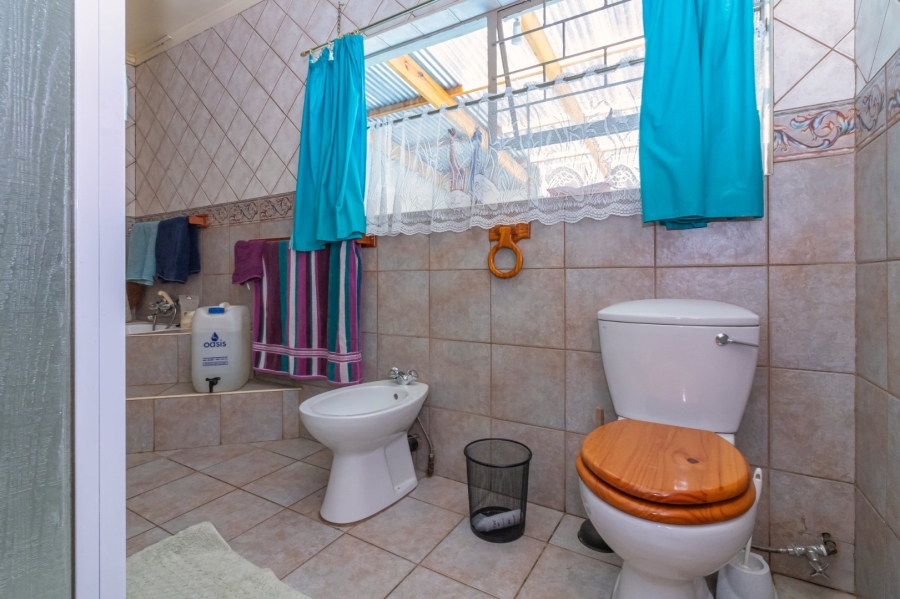 5 Bedroom Property for Sale in Jordania Free State